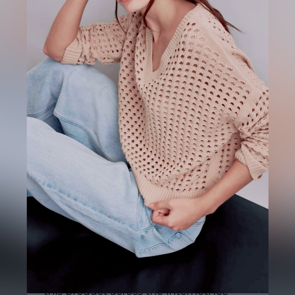 OPEN STITCH POINTELLE
SWEATER by DKNY JEANS Size S. New without tags.